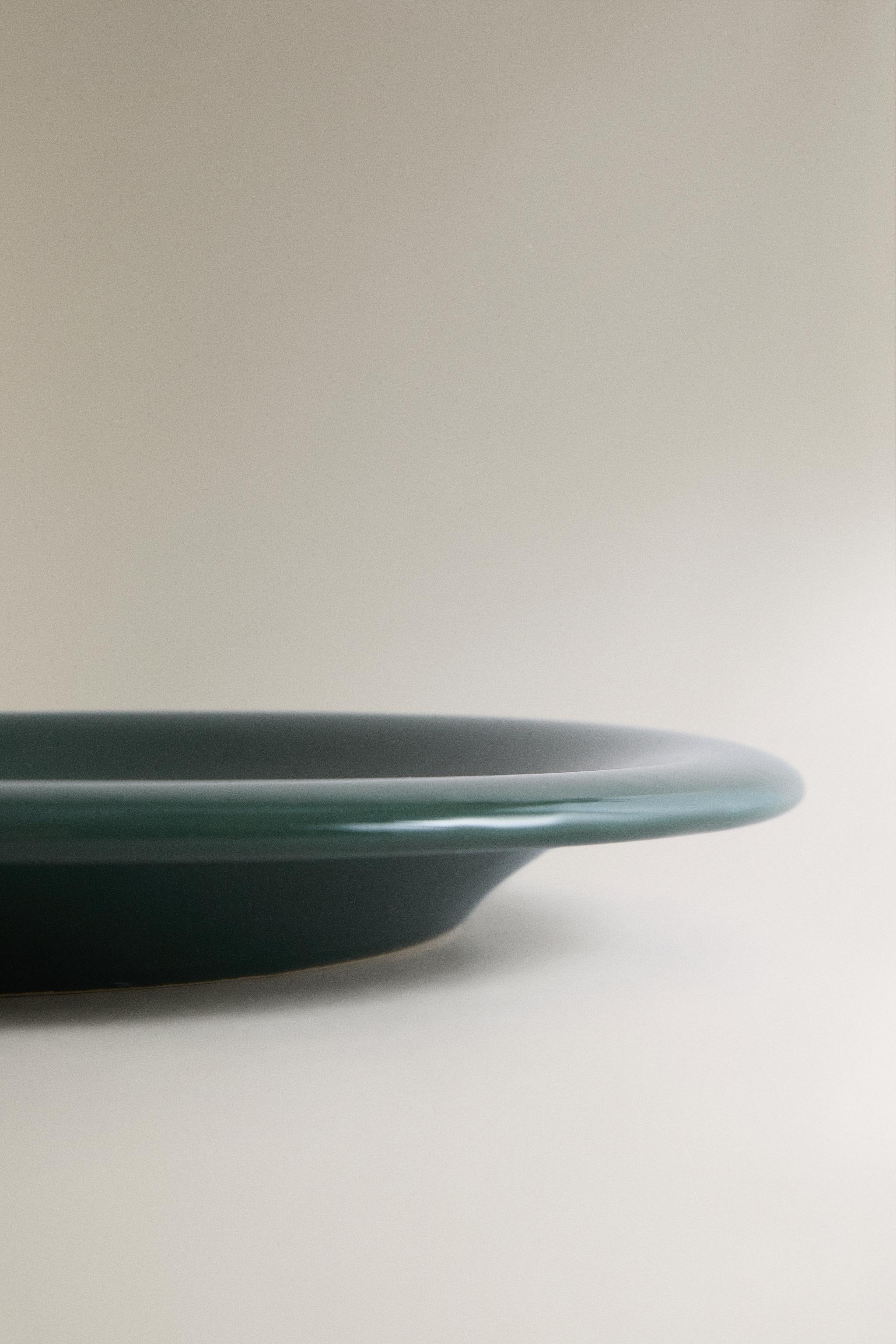 ENAMELLED STONEWARE DINNER PLATE